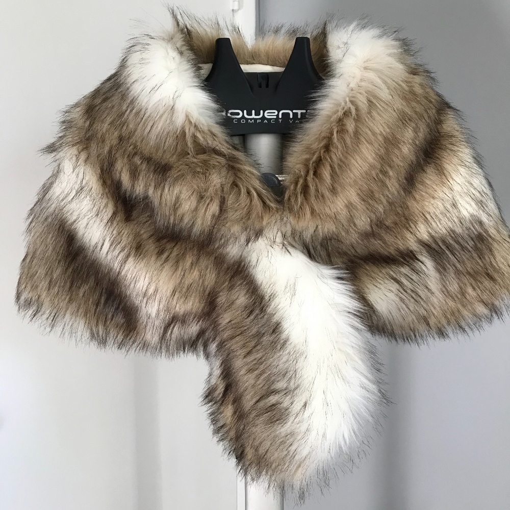 Faux Fur Wrap Stole Shrug